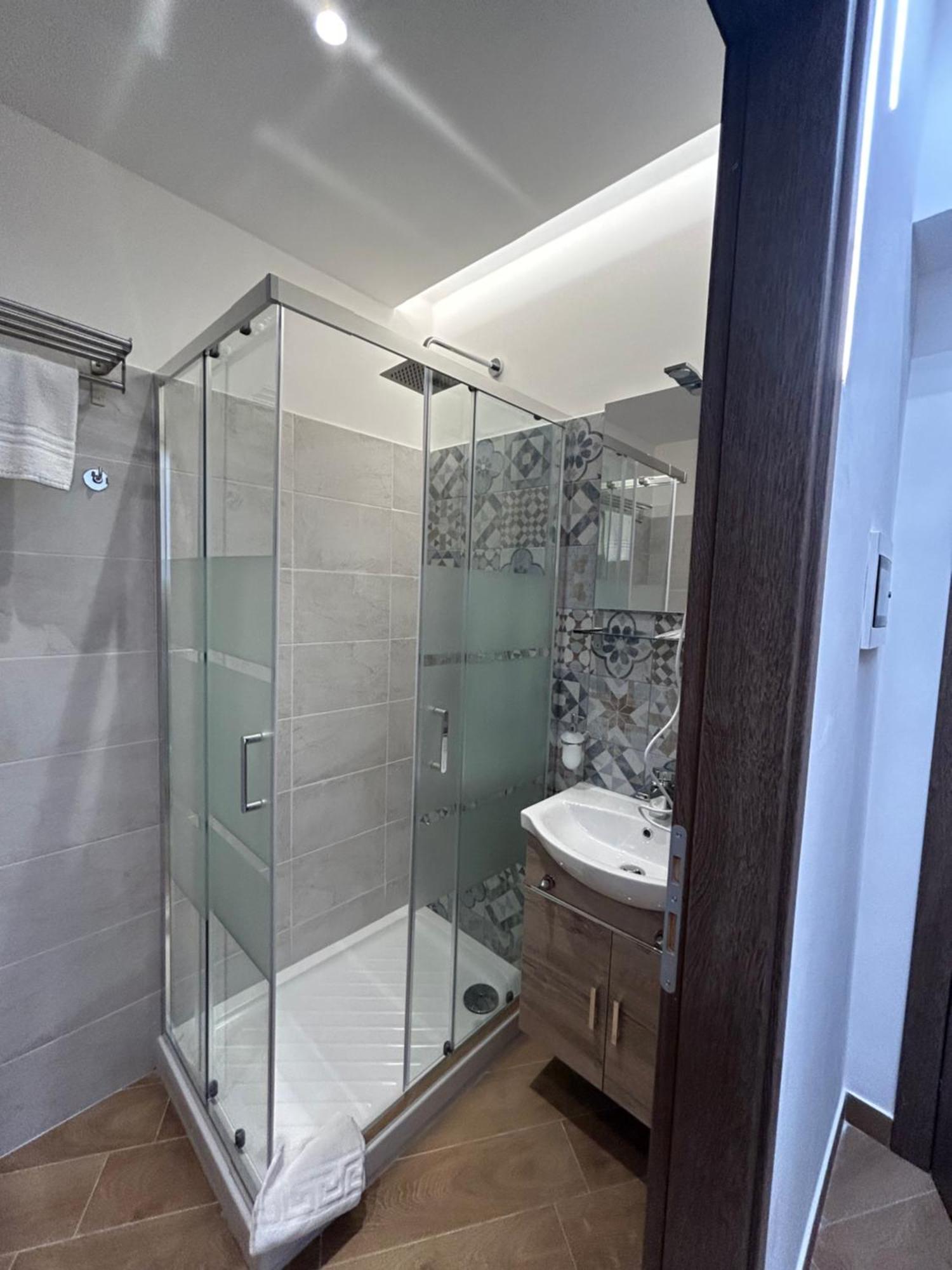 Grimaldi Comfort Guest House Экстерьер фото
